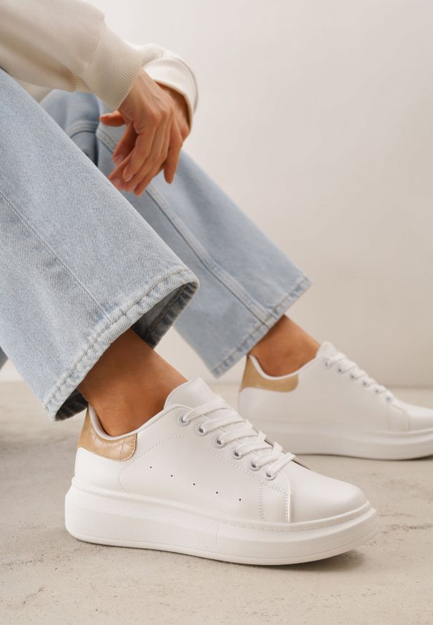 Born2be - Biało-Beżowe Sneakersy na Grubej Podeszwie Hypnotic. Okazja: na co dzień, na spacer. Zapięcie: sznurówki. Kolor: biały. Materiał: jeans, dresówka. Sport: turystyka piesza