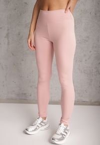 Renee - Różowe Legginsy Basic z Modelującą Wstawką w Pasie Liacan. Okazja: na co dzień. Kolor: różowy. Długość: krótkie. Styl: casual #8