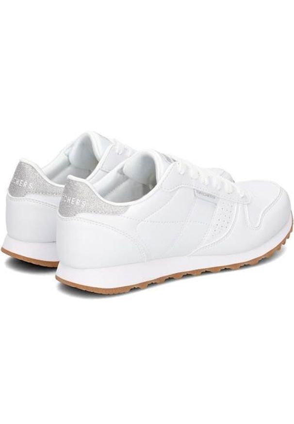 skechers - Buty do chodzenia damskie Skechers Old School Cool. Zapięcie: sznurówki. Kolor: biały. Materiał: materiał, syntetyk, tkanina. Szerokość cholewki: normalna. Sport: turystyka piesza