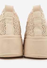 Renee - Beżowe Sneakersy Boho na Platformie Zdobione Plecionym Wzorem Abilama. Kolor: beżowy. Materiał: zamsz, jeans. Szerokość cholewki: normalna. Wzór: aplikacja. Obcas: na platformie #8