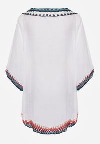 Born2be - Biała Tunika Narzutka Kahlisine. Kolor: biały. Materiał: dzianina. Wzór: kolorowy, ażurowy. Styl: boho #8