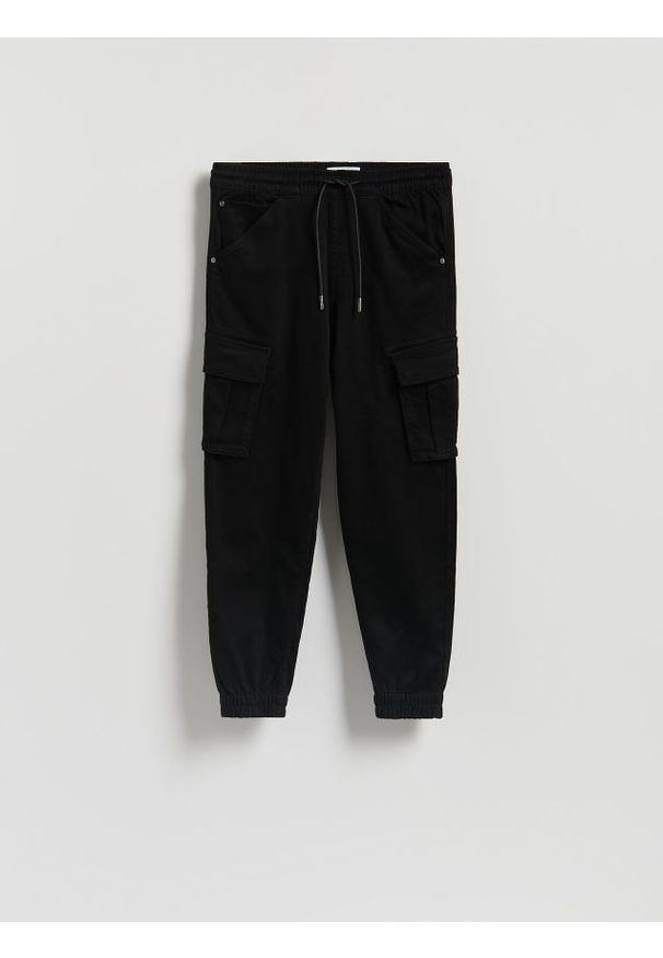 Reserved - Jeansy cargo jogger - czarny. Kolor: czarny. Materiał: jeans