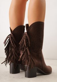 Born2be - Ciemnobrązowe Ażurowe Botki Typu Kowbojki ze Skórzaną Wkładką Ozdobione Frędzlami Ceziva. Okazja: na co dzień. Kolor: brązowy. Materiał: skóra. Wzór: ażurowy, aplikacja. Styl: casual, elegancki, klasyczny #9