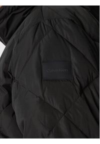 Calvin Klein Kurtka puchowa Modern Comfort K10K110322 Czarny Relaxed Fit. Kolor: czarny. Materiał: puch, syntetyk