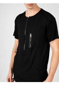 La Haine Inside Us T-shirt "LM037" | A2308 3M LM037 | Mężczyzna | Czarny. Kolor: czarny. Materiał: elastan, wiskoza. Długość: długie. Wzór: aplikacja #8