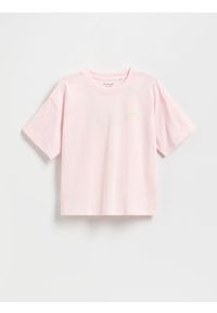 Reserved - T-shirt z nadrukiem na plecach - pastelowy róż. Kolor: różowy. Materiał: bawełna. Wzór: nadruk