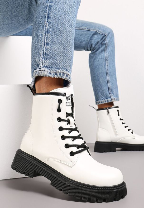 Born2be - Białe Botki w Stylu Workerów Elnatea. Okazja: na co dzień. Kolor: biały. Materiał: jeans. Styl: casual