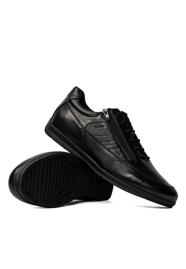 Sneakersy męskie czarne Geox U Adrien. Wysokość cholewki: przed kostkę. Kolor: czarny. Materiał: skóra, guma. Szerokość cholewki: normalna. Wzór: aplikacja