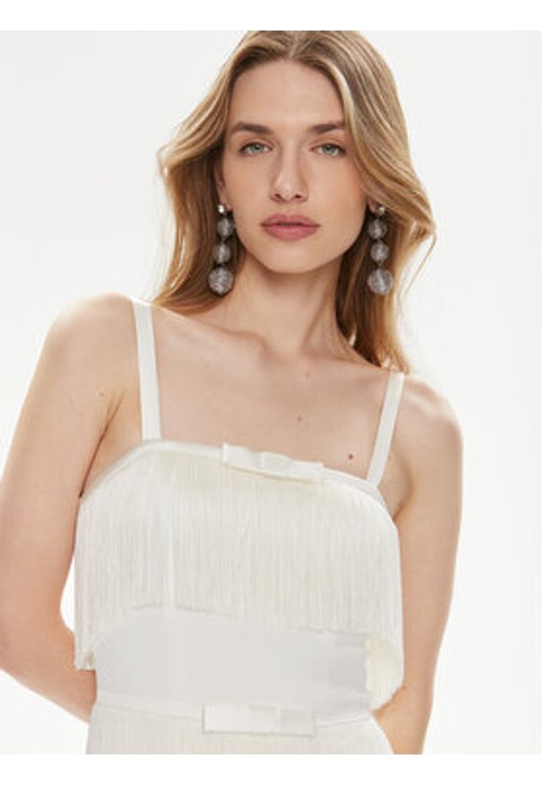 Elisabetta Franchi Sukienka koktajlowa AB-635-42E2 Biały Regular Fit. Kolor: biały. Materiał: syntetyk. Styl: wizytowy