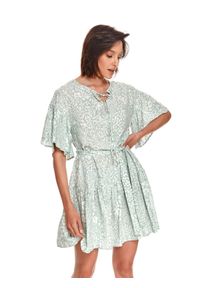 TOP SECRET - Luźna sukienka z kimonowym rękawem. Typ kołnierza: dekolt w serek. Kolor: zielony. Materiał: dzianina. Wzór: nadruk. Długość: mini