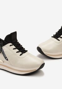 Born2be - Beżowo-Czarne Sneakersy Elorwin. Okazja: na co dzień. Nosek buta: okrągły. Kolor: beżowy. Materiał: materiał, tkanina. Szerokość cholewki: normalna #2