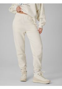 4f - 4F Spodnie dresowe joggery damskie - beżowe S. Kolor: beżowy. Materiał: dresówka #2