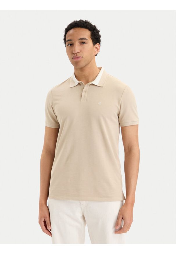 Calvin Klein Jeans Polo LV04RG234G Beżowy jasny Regular Fit. Typ kołnierza: polo. Kolor: beżowy. Materiał: bawełna