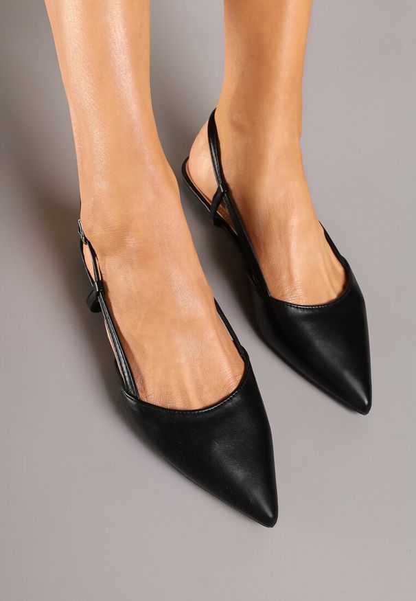 Renee - Czarne Sandały Typu Slingback Ozdobione Paskami Nonariel. Okazja: na imprezę. Zapięcie: pasek. Kolor: czarny. Materiał: jeans. Wzór: aplikacja. Obcas: na obcasie. Styl: wizytowy. Wysokość obcasa: niski