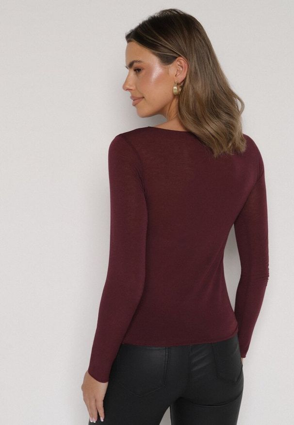 Born2be - Bordowa Wiskozowa Bluzka z Długim Rękawem z Dodatkiem Kaszmiru Uninda. Okazja: na co dzień. Kolor: czerwony. Materiał: wiskoza, kaszmir. Długość rękawa: długi rękaw. Długość: długie. Styl: casual, elegancki