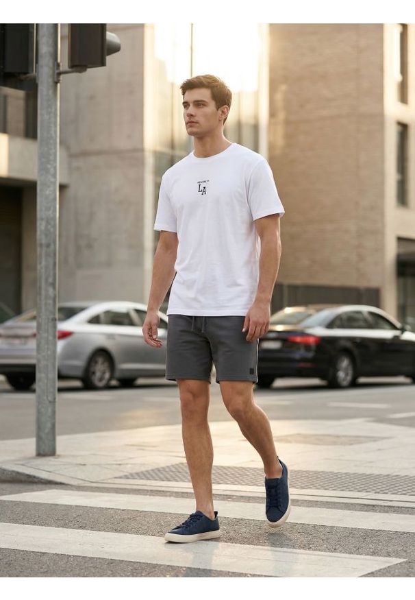 Sinsay - Szorty dresowe z wiązaniem - szary. Kolor: szary. Materiał: dresówka