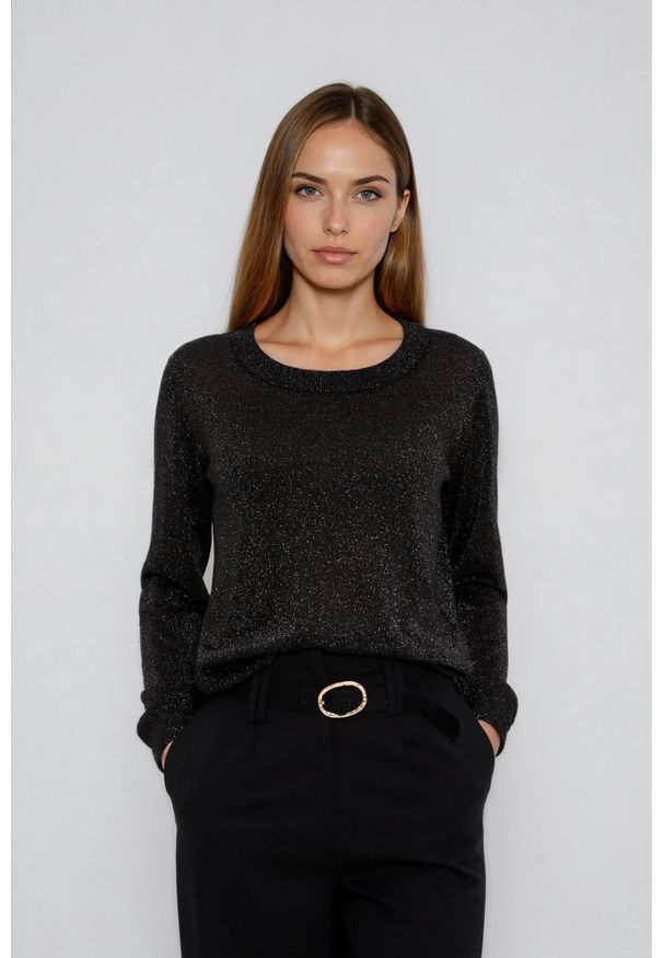 MOODO - Sweter z wiskozy czarny. Kolor: czarny. Materiał: wiskoza