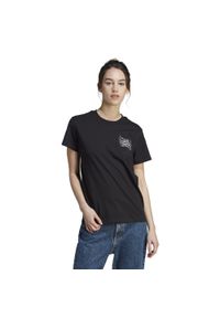 TKoszulka z krótkim rękawem damska Adidas Gym & Pilates. Kolor: czarny. Materiał: włókno, materiał, bawełna. Długość rękawa: krótki rękaw. Długość: krótkie. Sport: joga i pilates