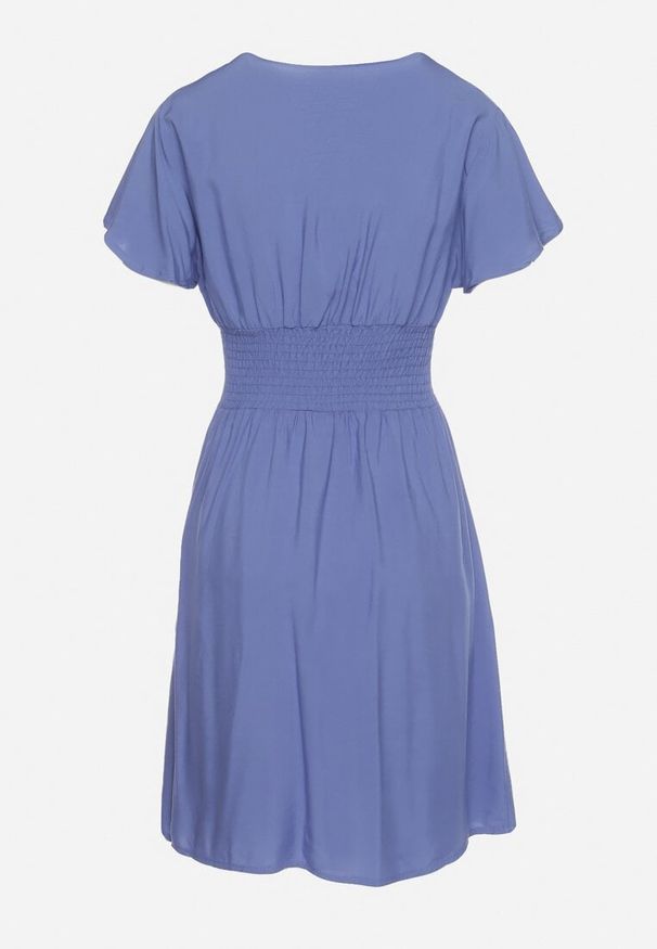 Born2be - Niebieska Sukienka z Wiskozy Saede. Okazja: na co dzień. Kolor: niebieski. Materiał: wiskoza. Wzór: gładki. Sezon: lato. Typ sukienki: kopertowe. Styl: casual. Długość: mini