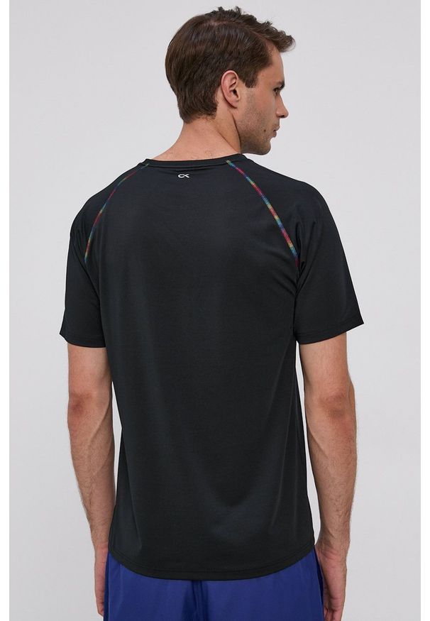 Calvin Klein Performance - T-shirt. Okazja: na co dzień. Kolor: czarny. Wzór: nadruk. Styl: casual