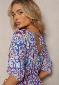 Renee - Niebiesko-Fuksjowa Wiskozowa Sukienka Maxi z Gumką w Pasie Ozdobiona Wzorem Paisley Larite. Kolor: niebieski. Materiał: wiskoza. Wzór: paisley, aplikacja. Długość: maxi #3