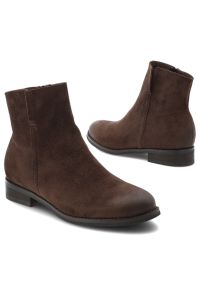 Botki damskie Vinceza, cholewka z materiału o przecieranym wykończeniu zabudowany fason za kostkę, brązowe, 39961. Wysokość cholewki: za kostkę. Kolor: brązowy. Materiał: materiał. Szerokość cholewki: normalna #5