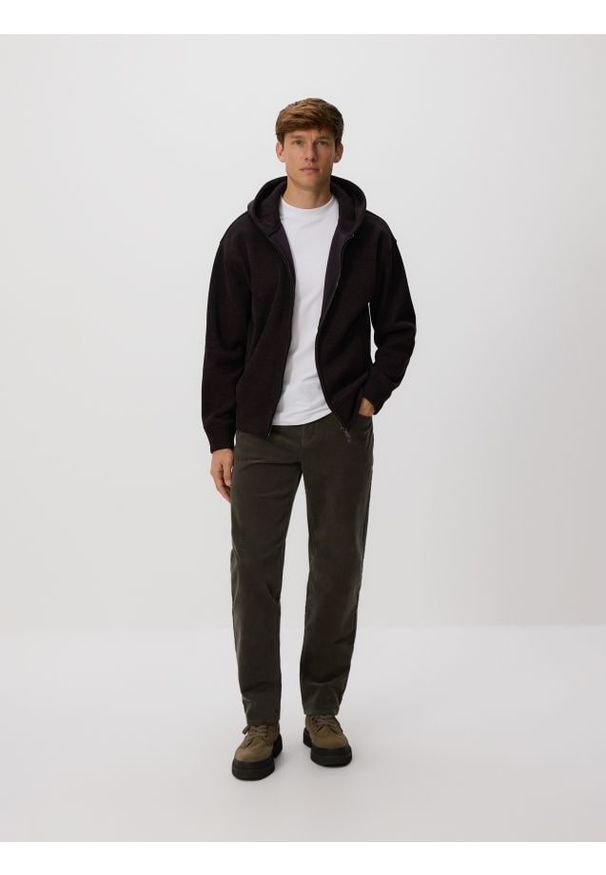 Reserved - Bluza z kapturem - ciemnobrązowy. Typ kołnierza: kaptur. Kolor: brązowy. Materiał: dzianina