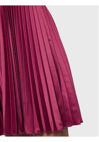 Closet London Sukienka koktajlowa D8554 Fioletowy Regular Fit. Kolor: fioletowy. Materiał: syntetyk. Styl: wizytowy