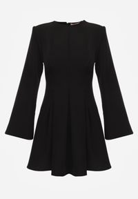 Born2be - Czarna Sukienka VICES o Rozkloszowanym Kroju z Szerokimi Rękawami Natemia. Okazja: na ślub cywilny, na wesele, na imprezę. Kolor: czarny. Materiał: futro. Styl: klasyczny #8