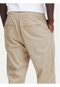 Blend Spodnie materiałowe 20716614 Beżowy Straight Fit. Kolor: beżowy. Materiał: bawełna #6
