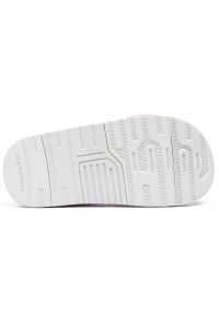 Sandały New Balance SYA750C3 różowe. Zapięcie: rzepy. Kolor: różowy. Wzór: napisy, aplikacja, kolorowy. Styl: sportowy, młodzieżowy #6
