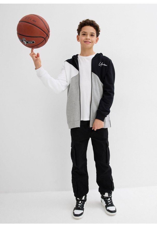 bonprix - Bluza rozpinana z kapturem, o kroju loose fit z czystej bawełny organicznej. Typ kołnierza: kaptur. Kolor: czarny. Materiał: bawełna