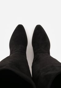 Renee - Czarne Kozaki Kowbojki na Stożku z Gładką Cholewką z Imitacji Zamszu Halille. Nosek buta: otwarty. Kolor: czarny. Materiał: zamsz. Szerokość cholewki: normalna. Wzór: gładki. Obcas: na stożku. Wysokość obcasa: średni #3