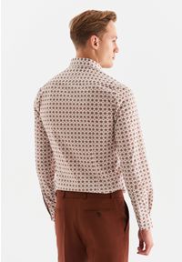 Pako Lorente - PAKO LORENTE – Koszula męska P22WF-1X-035-B-S. Okazja: na co dzień. Typ kołnierza: button down. Materiał: tkanina, elastan, bawełna, jeans. Długość rękawa: długi rękaw. Długość: długie. Wzór: gładki. Sezon: wiosna, lato. Styl: casual #3