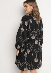 Born2be - Czarna Sukienka z Bawełny Ozdobiona Haftem w Palmy Zeliova. Okazja: na co dzień. Kolor: czarny. Materiał: bawełna. Wzór: aplikacja, haft. Typ sukienki: proste. Styl: elegancki, casual #3