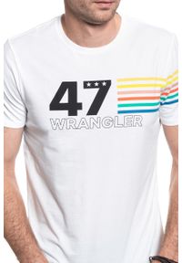 Wrangler - WRANGLER SS RAINBOW TEE OFF WHITE W7F1FK737. Kolor: biały #4