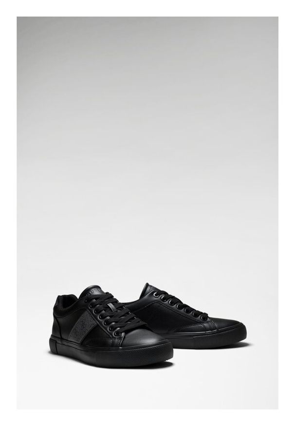 Guess Sneakersy 182996 Czarny. Kolor: czarny
