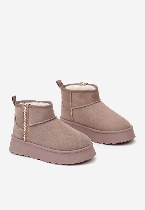 Born2be - Ciemnobeżowe Krótkie Śniegowce z Ozdobną Lamówką Lotavia. Okazja: na co dzień. Kolor: beżowy. Materiał: wełna. Sezon: zima. Styl: casual, boho