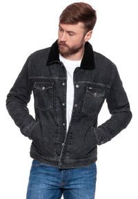 Wrangler - KURTKA ZIMOWA WRANGLER SHERPA JACKET MIDNIGHT STONE W423RJ19X. Materiał: materiał, jeans. Sezon: zima