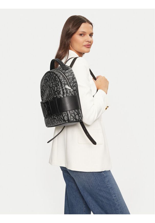 Armani Exchange Plecak 949153 3F742 00850 Szary. Kolor: szary. Materiał: skóra