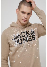 Jack & Jones bluza męska kolor beżowy z kapturem z nadrukiem. Okazja: na co dzień. Typ kołnierza: kaptur. Kolor: beżowy. Materiał: dzianina. Wzór: nadruk. Styl: casual #1