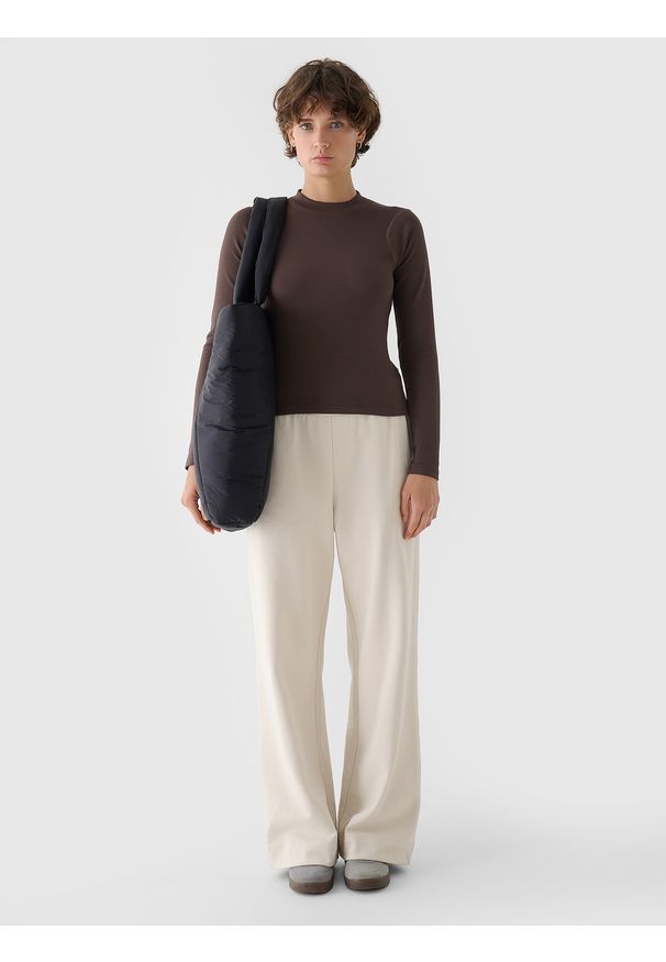 4f - 4F Longsleeve slim z prążkowanej dzianiny z modalem damski - brązowy XXL. Okazja: na co dzień. Typ kołnierza: kołnierzyk stójkowy. Kolor: brązowy. Materiał: dzianina, prążkowany. Długość rękawa: długi rękaw. Długość: długie. Wzór: prążki. Styl: casual, sportowy