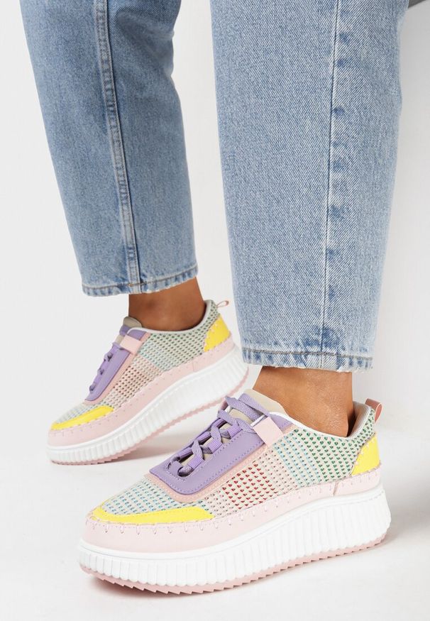 Born2be - Różowo-Fioletowe Sneakersy na Platformie z Ozdobnymi Przeszyciami Wedima. Kolor: różowy. Obcas: na platformie
