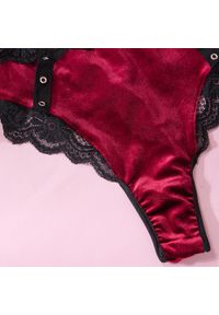 Intica - Body welurowe z koronkowym wykończeniem na specjalne okazje Graciete. Kolor: wielokolorowy. Materiał: koronka, welur. Wzór: koronka #8