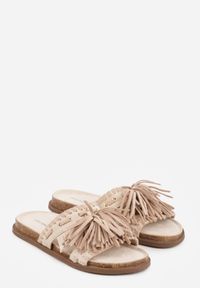 Born2be - Beżowe Klapki w Stylu Boho Zdobione Frędzlami Stavania. Okazja: na co dzień. Kolor: beżowy. Materiał: jeans. Wzór: aplikacja. Sezon: lato. Styl: boho #4