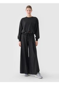4f - 4F Bluza dresowa nierozpinana bez kaptura damska - czarna XXL. Okazja: na co dzień. Typ kołnierza: bez kaptura. Kolor: czarny. Materiał: dresówka. Wzór: gładki, ze splotem. Styl: klasyczny, sportowy, casual
