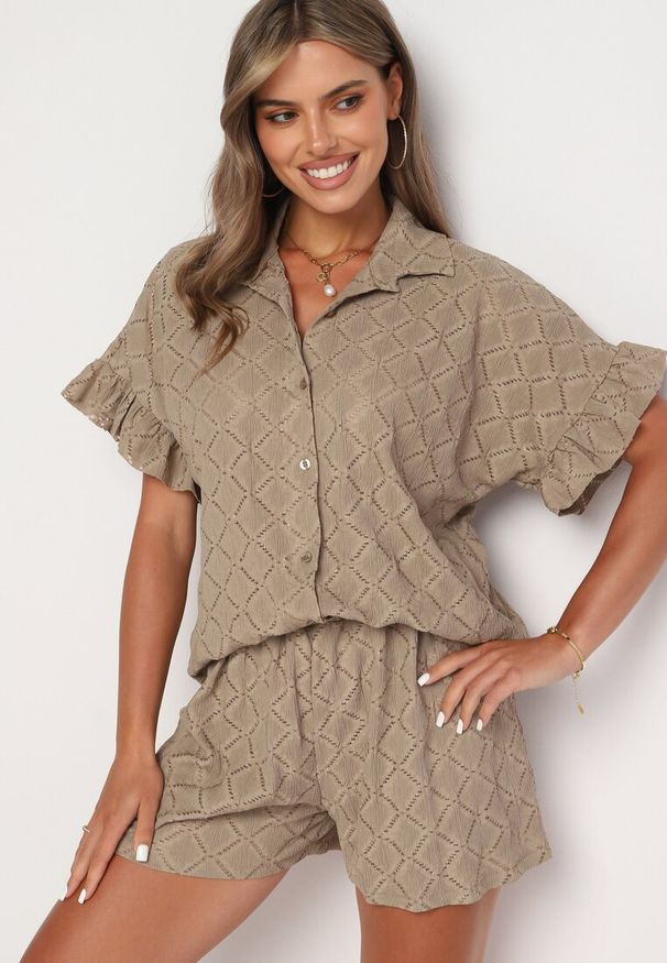 Born2be - Beżowy Komplet Koszula i Krótkie Spodenki Edefia. Kolor: beżowy. Materiał: zamsz. Wzór: aplikacja