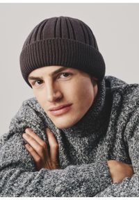 Ochnik - Granatowa czapka zimowa męska. Kolor: niebieski. Materiał: akryl. Sezon: zima #1