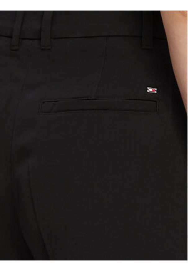 TOMMY HILFIGER - Tommy Hilfiger Spodnie materiałowe WW0WW46749 Czarny Relaxed Fit. Kolor: czarny. Materiał: wiskoza