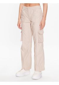 Gina Tricot Spodnie materiałowe Cargo trousers 19671 Beżowy Regular Fit. Kolor: beżowy. Materiał: materiał, bawełna